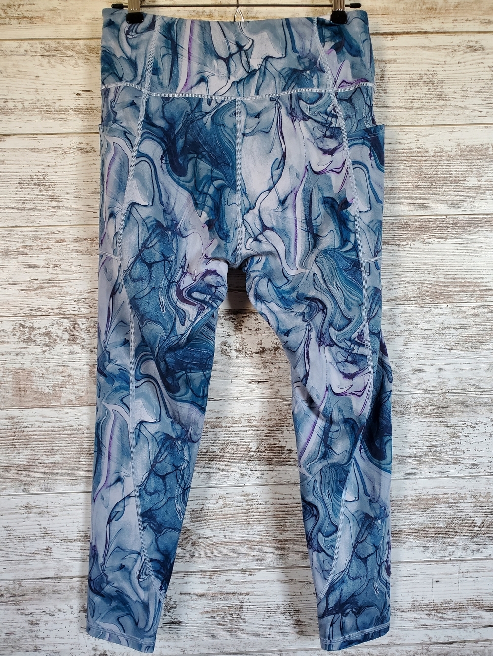 Victoria's Secret On Point Flow 7/8 Leggings Blue Marble 23" Inseam - Picture 3 of 8